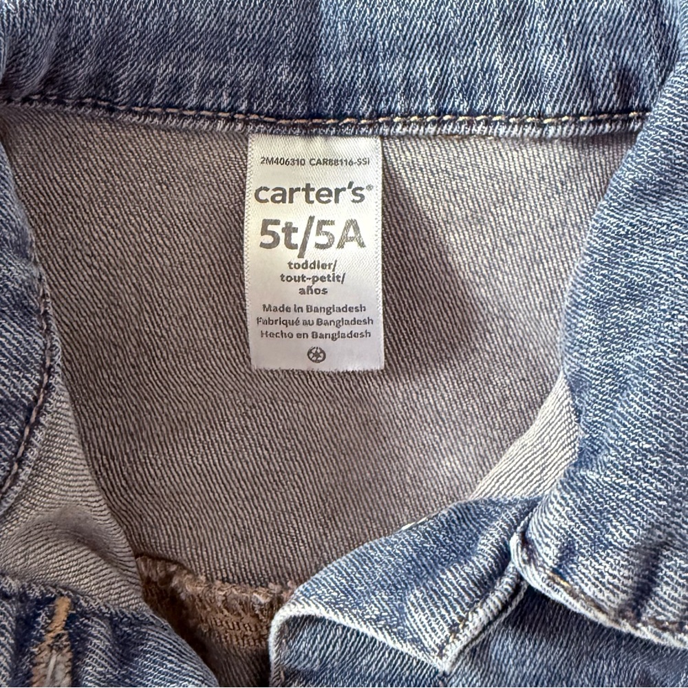 Carters 5T Classic Denim Kids Jacket light wash. Great condition - Picture 2 of 7